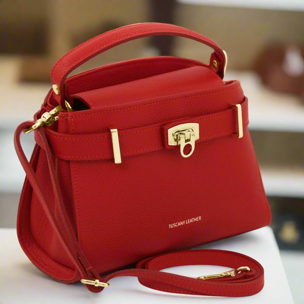 Discover the Timeless Elegance of Handmade Italian Leather Bags from Tuscany 🎒✨