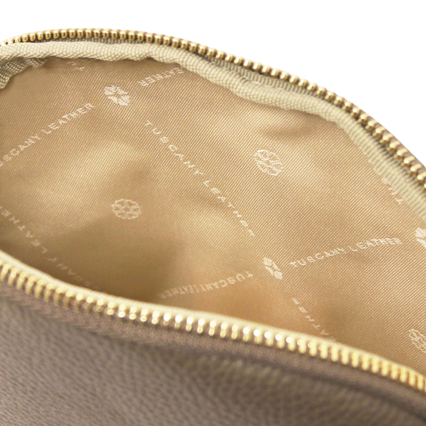 Vera - Soft leather toiletry case | TL142438