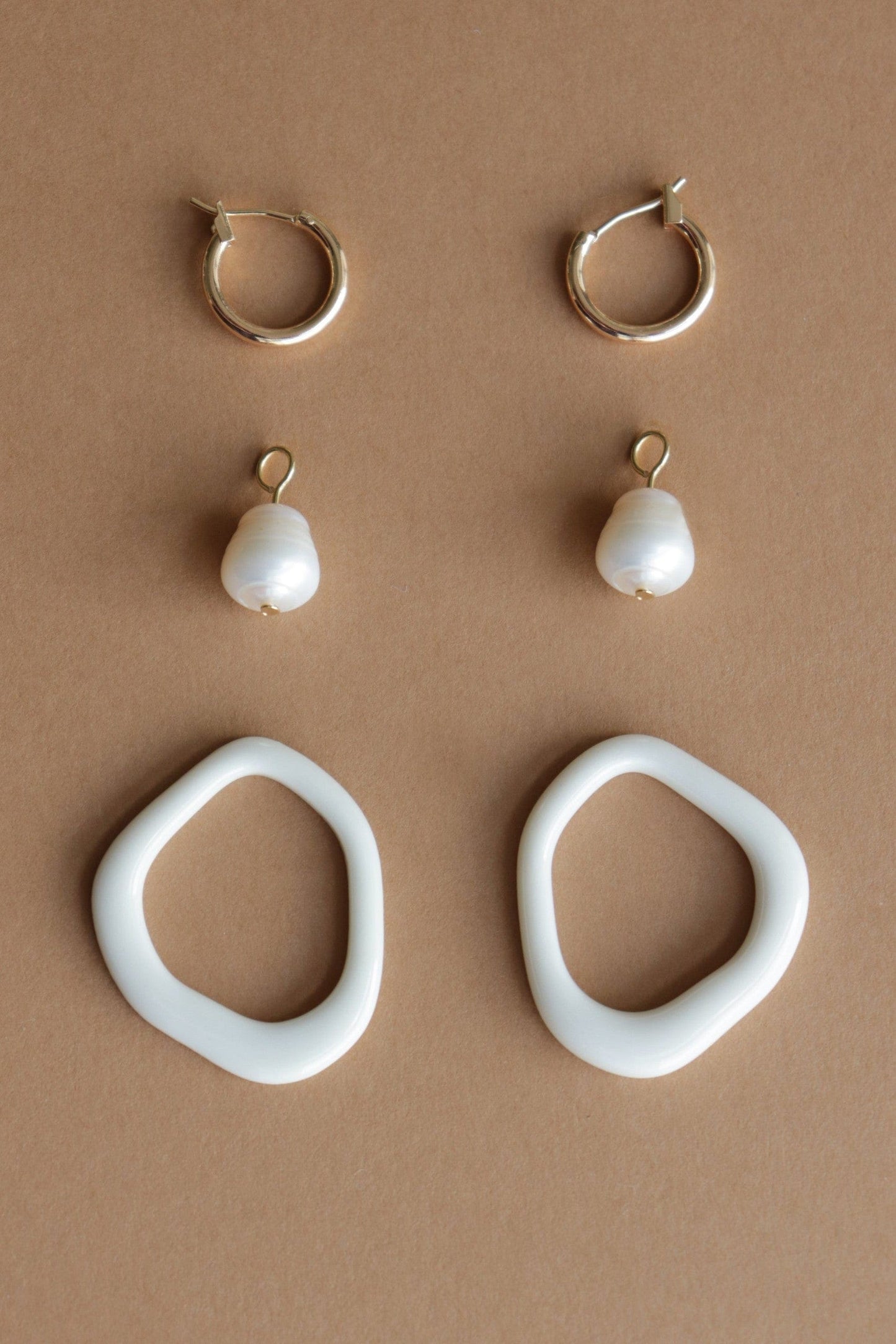 Earrings Arp Pearl and Porcelain Hoop Earrings - White San Rocco Italia