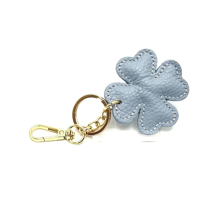 Blue Italian leather four-leaf clover keyring and bag charm with ferragens douradas