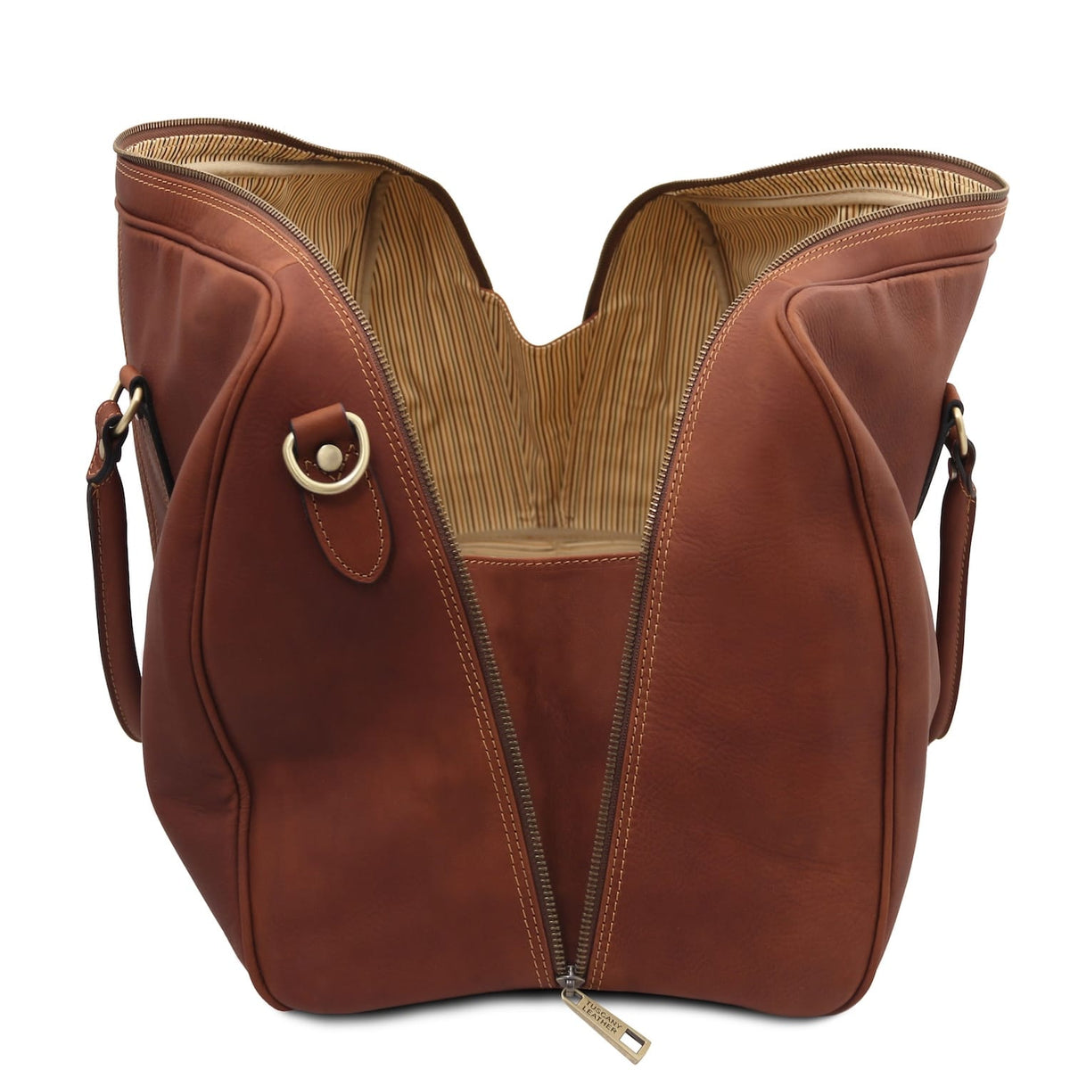 Innenansicht of brown leather duffle with striped beiges Futter and Reissverschlusstasche.