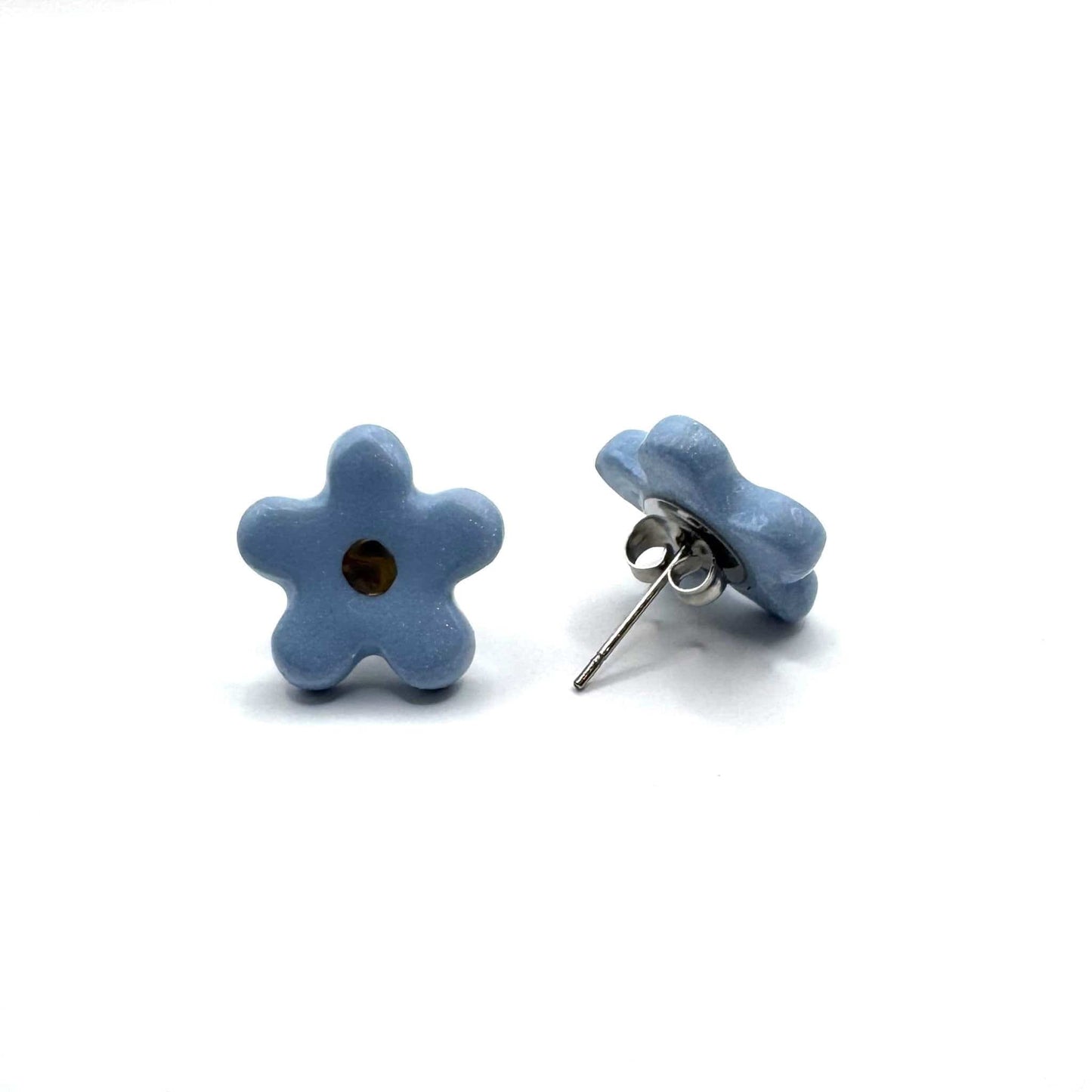 Margherita light blue floral ceramic stud earrings with golden detail