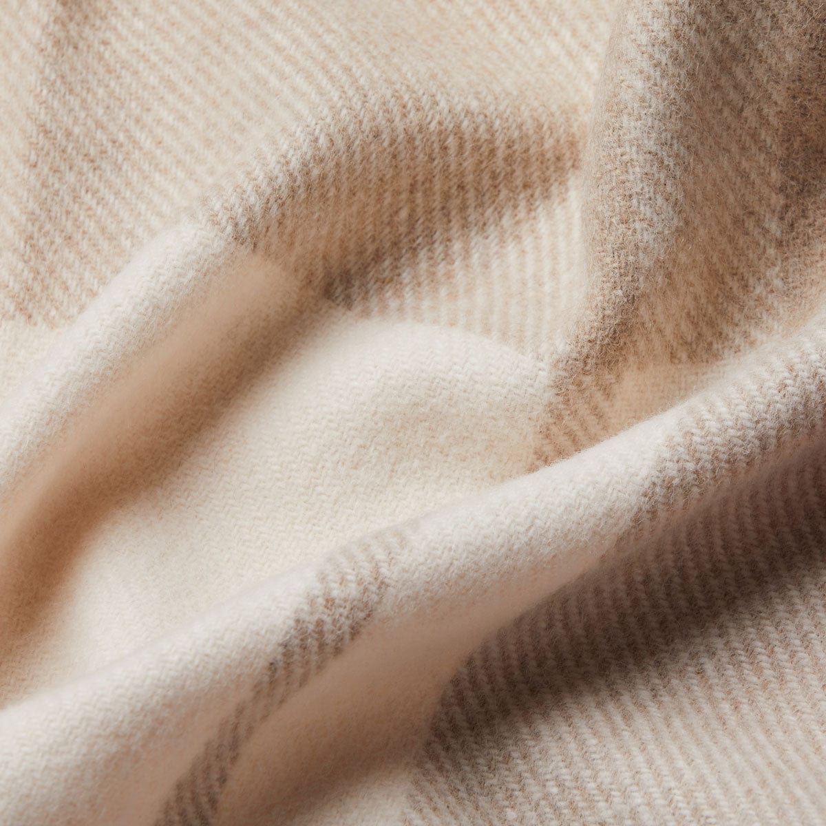 Natural Alpaca Wool Throw – Classic Tartan - Premium - Shop now at San Rocco Italia