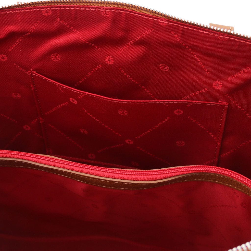 Magnolia - Leather business bag for women | TL141809 laptop bag - Premium Business bag - Just €164.70! Shop now at San Rocco Italia