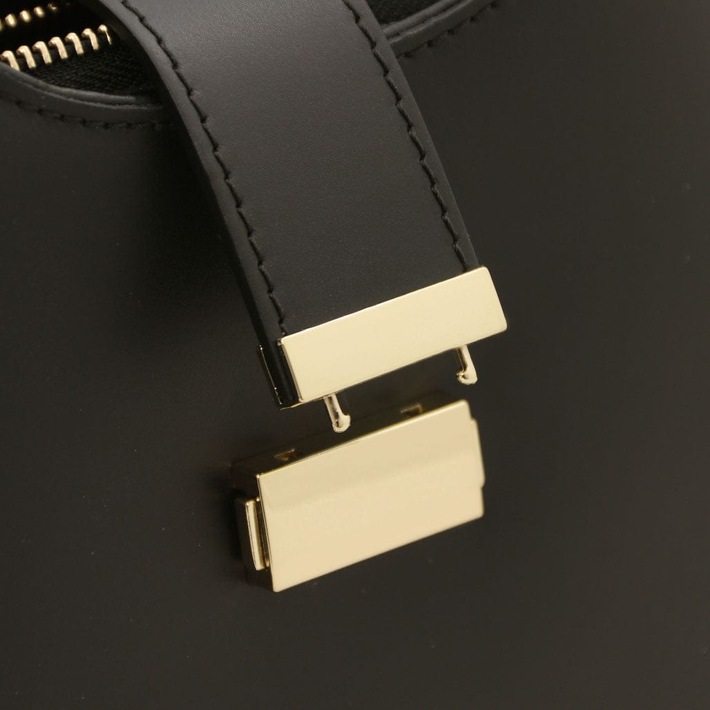 Calipso - Leather shoulder bag with leather and chain strap | TL142254 - Premium Leather handbags - Just €97.60! Shop now at San Rocco Italia