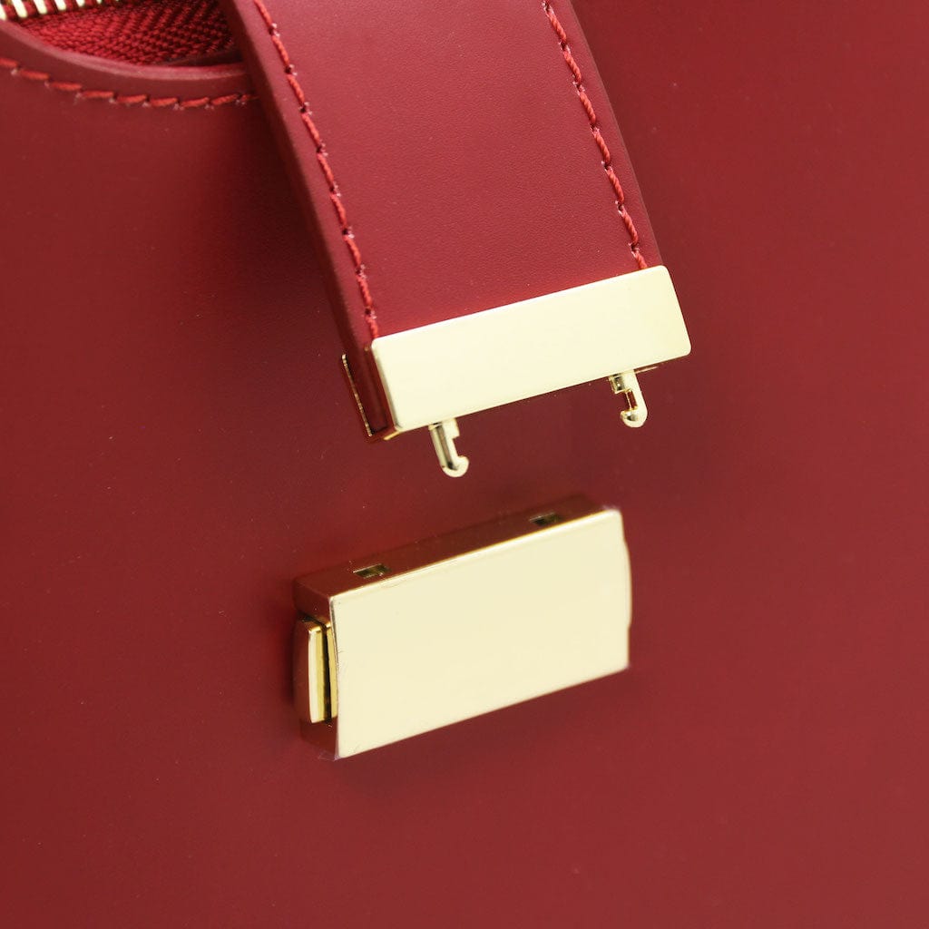 Calipso - Leather shoulder bag with leather and chain strap | TL142254 - Premium Leather handbags - Just €97.60! Shop now at San Rocco Italia