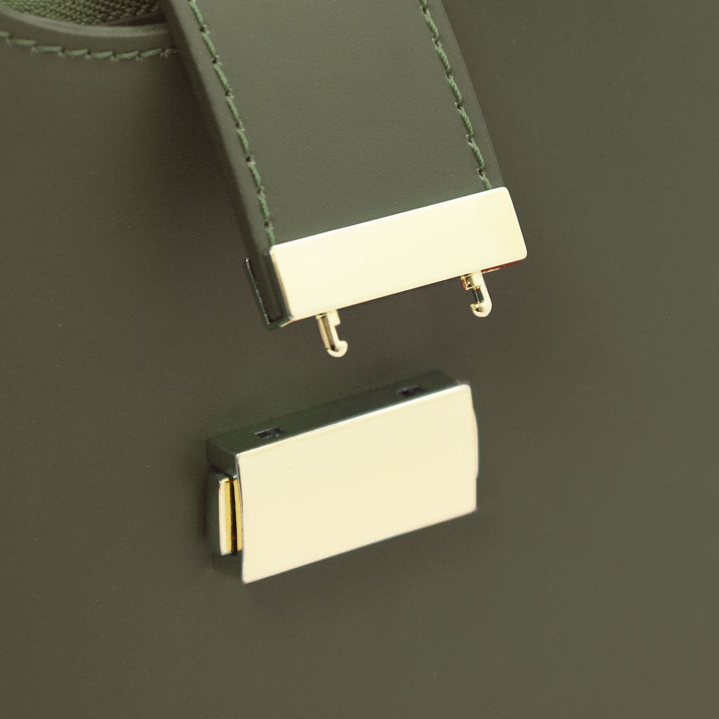 Calipso - Leather shoulder bag with leather and chain strap | TL142254 - Premium Leather handbags - Just €97.60! Shop now at San Rocco Italia