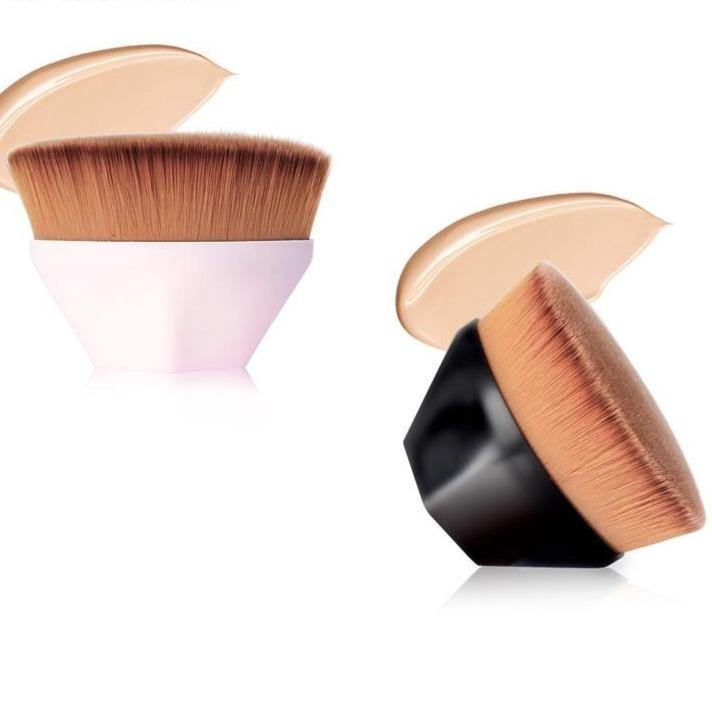 Petal-Shaped Flawless Skin Foundation Brush - Premium Beauty Product - Just €11.95! Shop now at San Rocco Italia