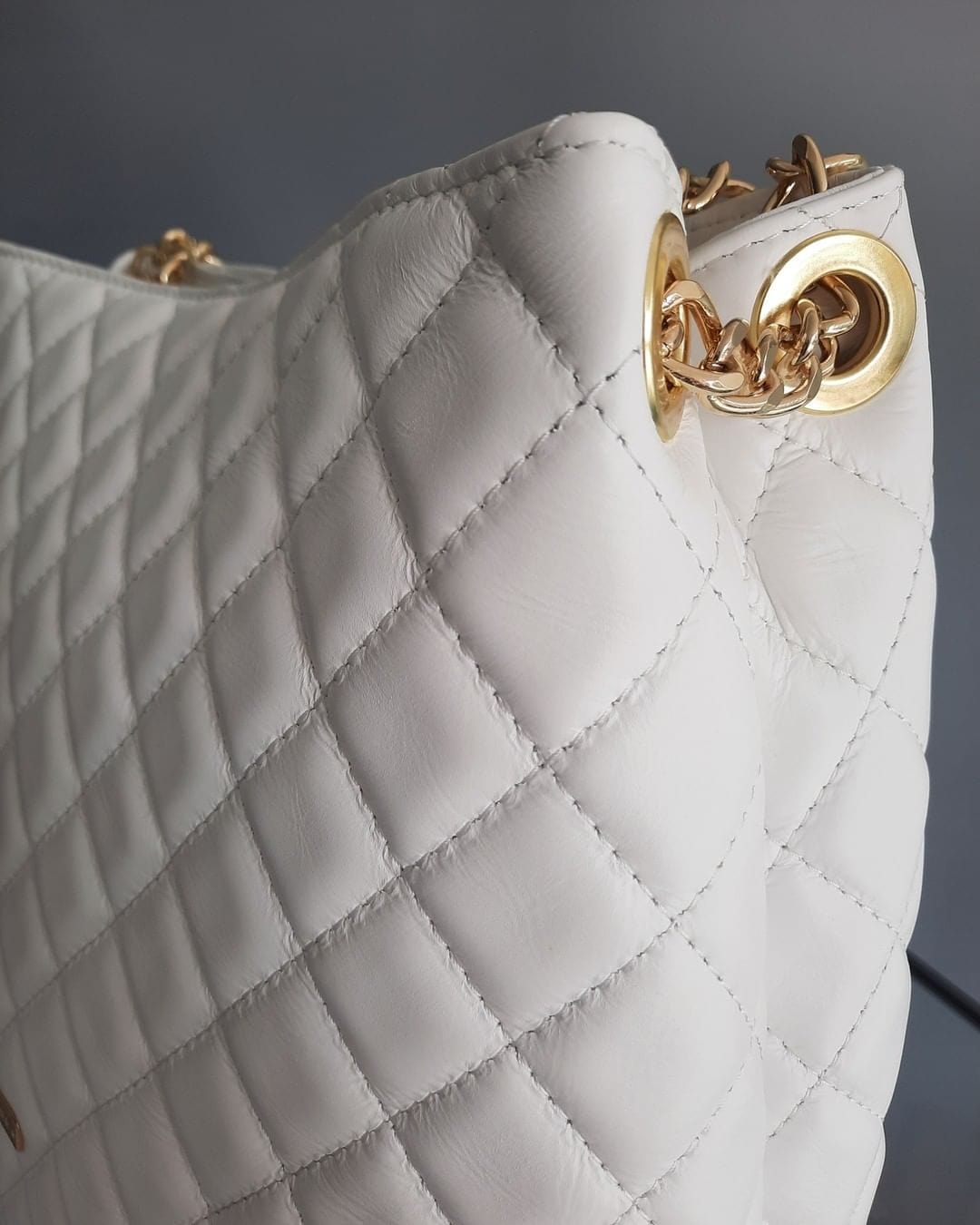 TL Bag - Soft quilted leather bucket bag - Large | TL142237 - Premium Bucket Bag - Just €153.72! Shop now at San Rocco Italia