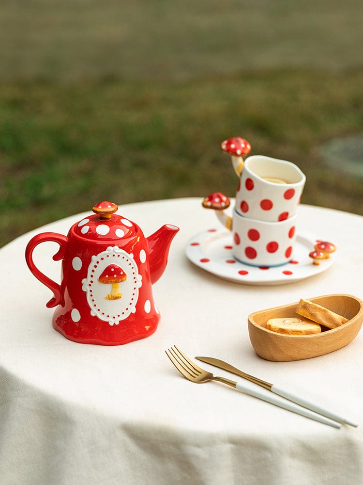 Red and White Mushroom Ceramic Mugs, Teapot, Plates and Bowls - Premium Cups - Just €35.95! Shop now at San Rocco Italia