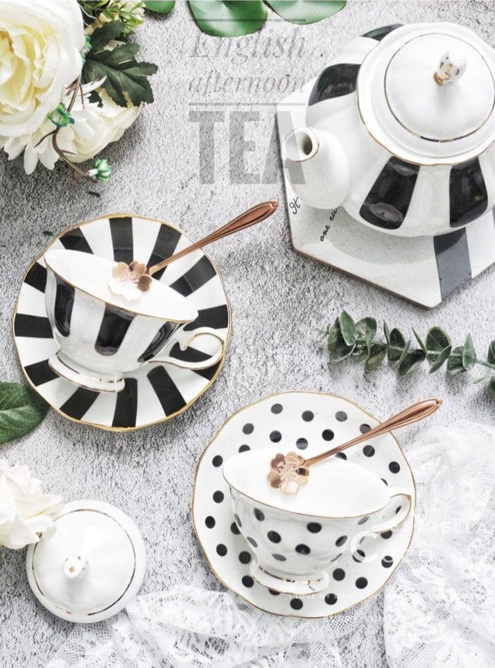 Retro Black and White Polka Dot and Striped Teapots, Cups, Saucers and Plates - Premium Cups - Just €37.95! Shop now at San Rocco Italia