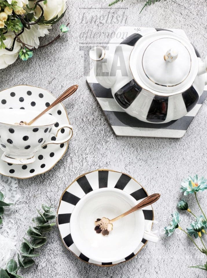 Retro Black and White Polka Dot and Striped Teapots, Cups, Saucers and Plates - Premium Cups - Just €37.95! Shop now at San Rocco Italia