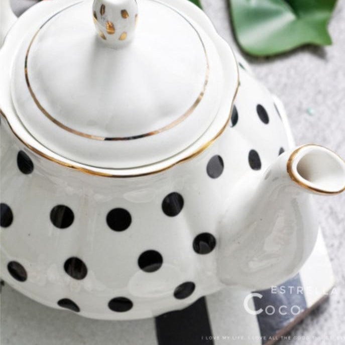 Retro Black and White Polka Dot and Striped Teapots, Cups, Saucers and Plates - Premium Cups - Just €37.95! Shop now at San Rocco Italia