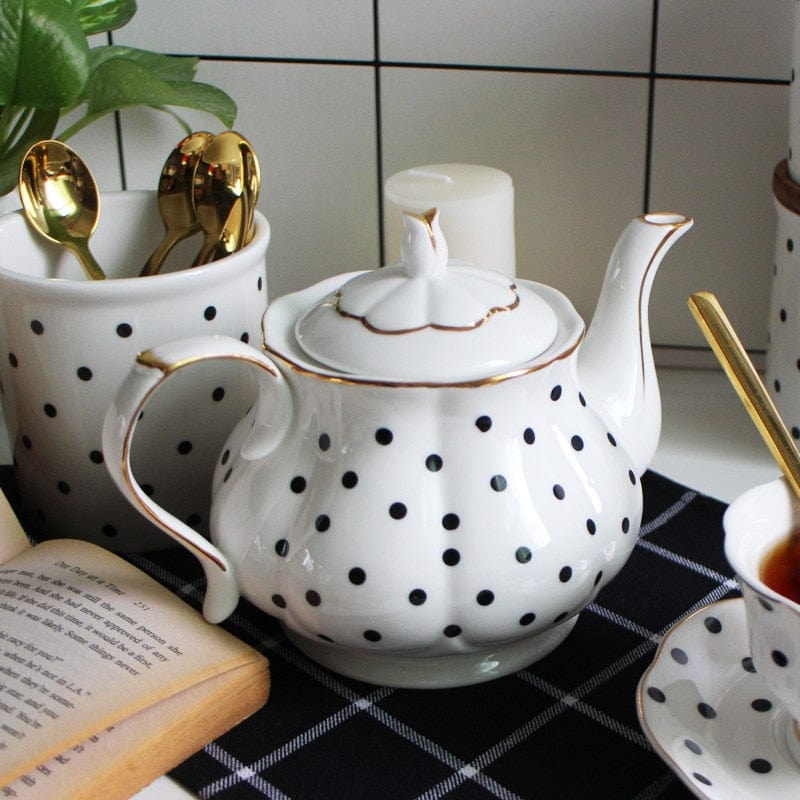 Retro Black and White Polka Dot and Striped Teapots, Cups, Saucers and Plates - Premium Cups - Just €37.95! Shop now at San Rocco Italia