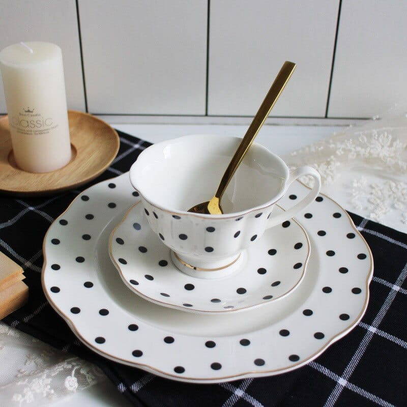 Retro Black and White Polka Dot and Striped Teapots, Cups, Saucers and Plates - Premium Cups - Just €37.95! Shop now at San Rocco Italia