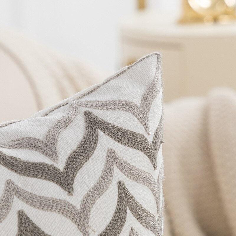Geometric Embroidered Cushion Covers | 45x45 cm - Cusion Cover - sanroccoitalia.it