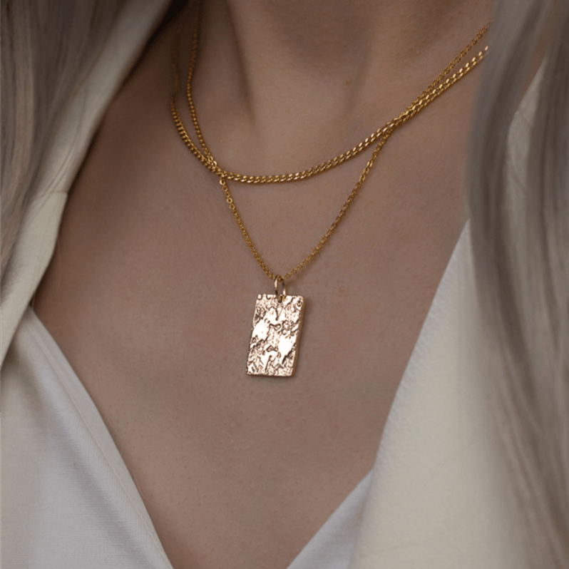 Custom Engraved Gold Necklace with Hammered Pendant | 14K Gold Filled - - San Rocco Italia