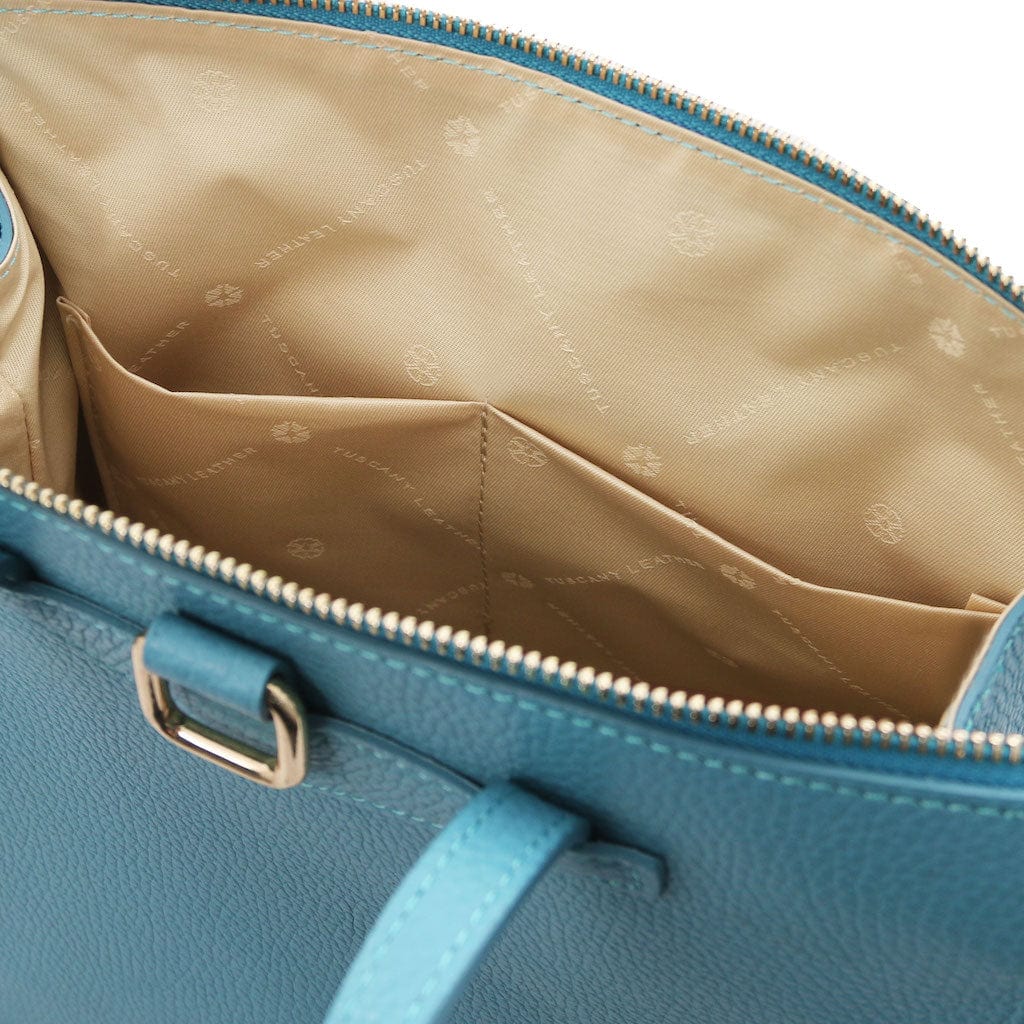 TL Bag - Damenrucksack aus italienischem Leder, wandelbar zur 2-in-1-Rucksack-/Schultertasche | TL142211 - Premium-Lederrucksäcke für Damen - Jetzt bei San Rocco Italia entdecken