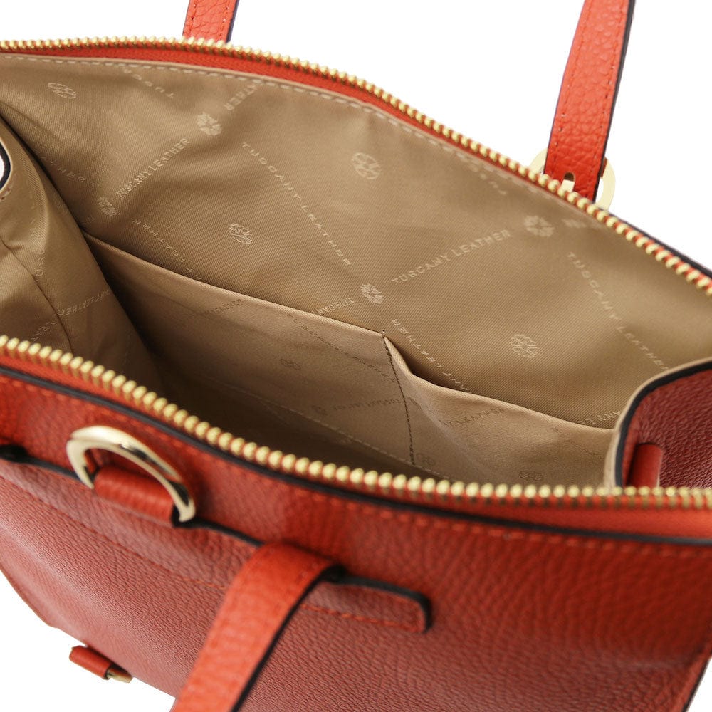 TL Bag - Italienischer Damen-Lederrucksack - Verwandelbare 2-in-1-Rucksack-/Schultertasche | TL142211 - Premium-Damen-Lederrucksäcke - Jetzt bei San Rocco Italia entdecken