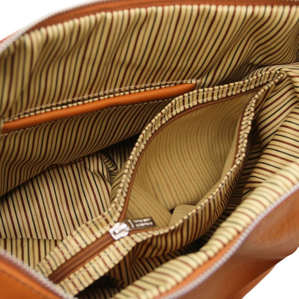 Yvette - Soft leather hobo bag | TL140900 - Premium Leather shoulder bags - Just €152.50! Shop now at San Rocco Italia