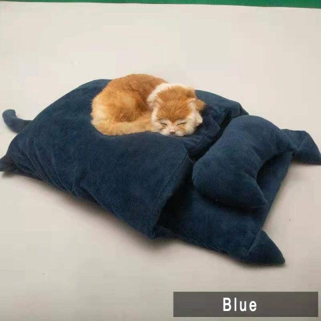 Cosy Winter Cat Bed with Pillow - Premium Pet products - Just €36.95! Shop now at San Rocco Italia