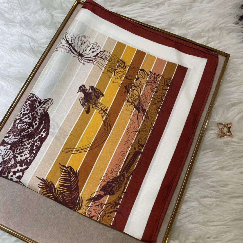 100% Silk Wild Animal Print Scarves - 70x70 cm - Premium Scarf - Just €38.95! Shop now at San Rocco Italia
