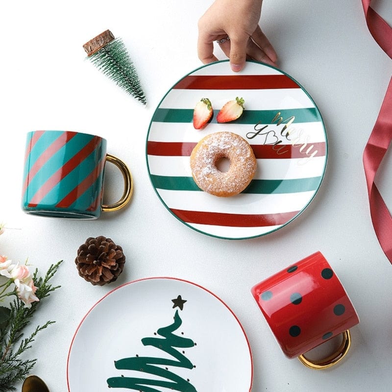Ceramic Christmas Tableware - Plates, Coffee Mugs, and Bowls - Premium Tableware - Just €24.95! Shop now at San Rocco Italia