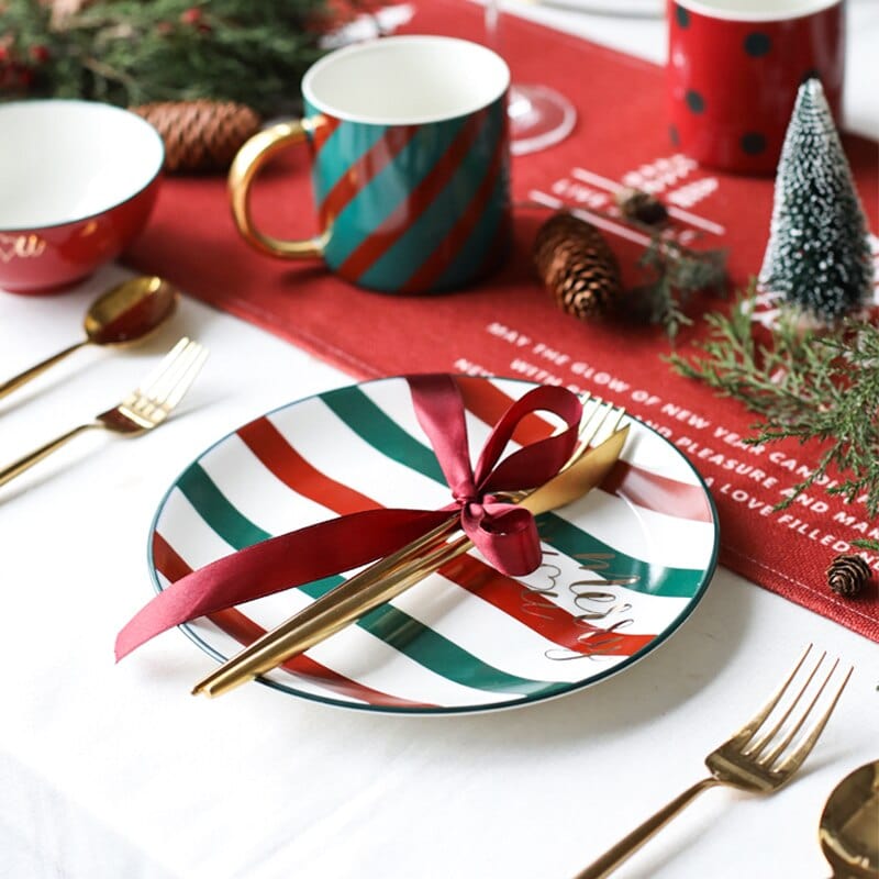Ceramic Christmas Tableware - Plates, Coffee Mugs, and Bowls - Premium Tableware - Just €24.95! Shop now at San Rocco Italia