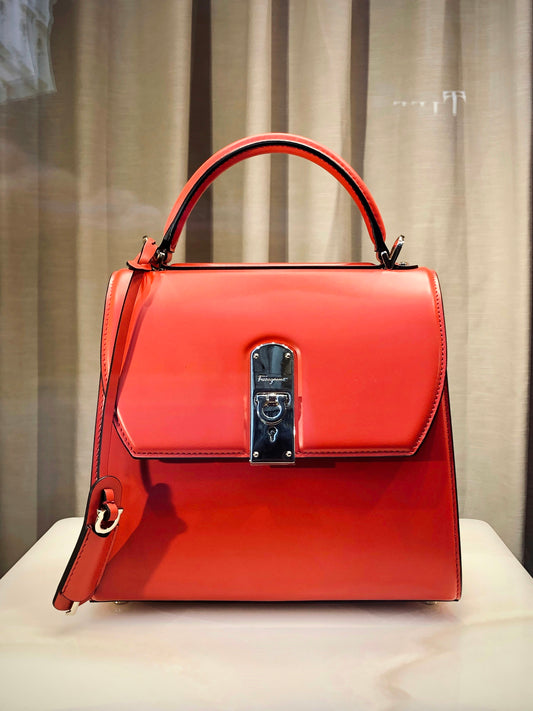 The Evolution of Italian Leather Bags in Fashion