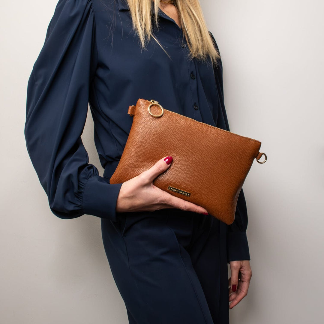 Chic Italian Leather Clutches for Elegant Occasions