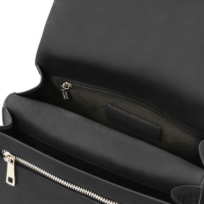 Oliver - Leather handy wrist bag | TL142608