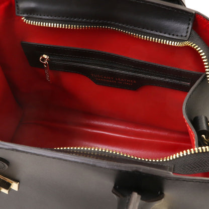 Coccola - leather handbag in smooth leather