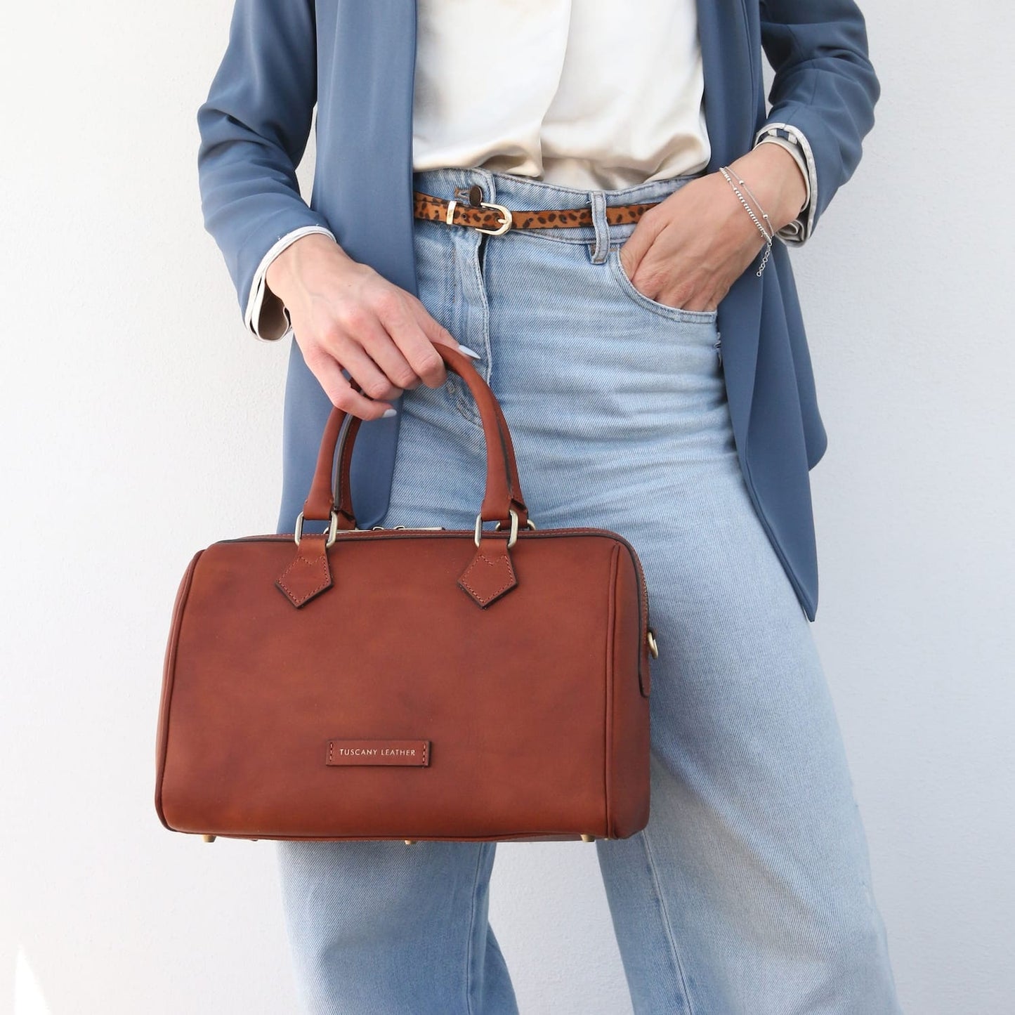Barrique - Vegetable-tanned leather duffle handbag | TL142573