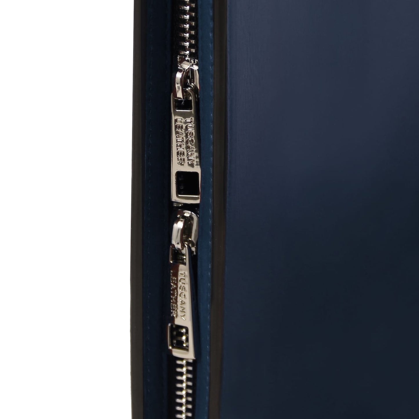Cesare - Leather document case with handle and ring binder | TL142554