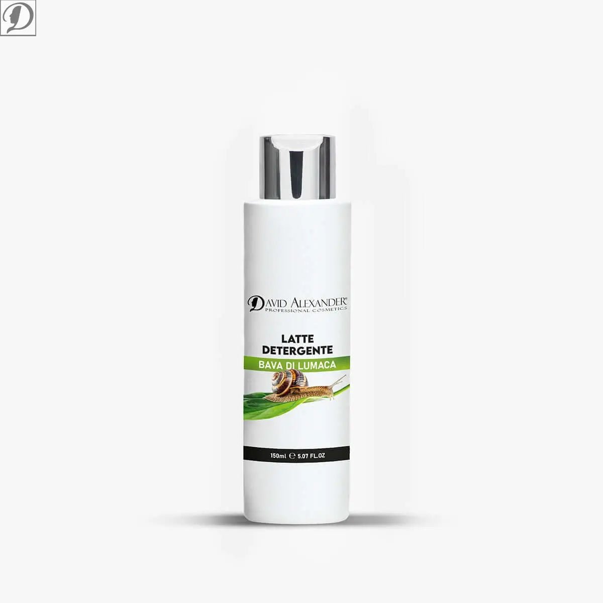 Flacone bianco con dosatore del latte detergente viso alla bava di lumaca con etichetta verde