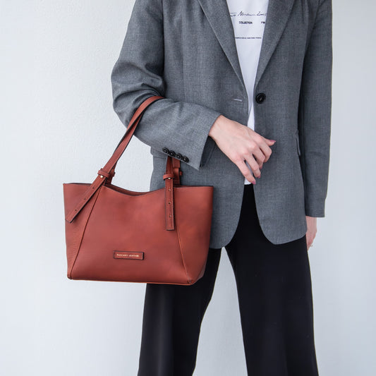 Libra - Long handle leather tote bag | TL142562