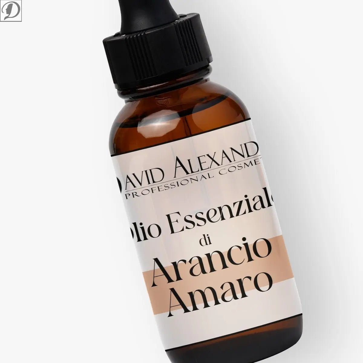 Olio essenziale di Arancio Amaro in flacone ambrato visto da lato con etichetta bianca