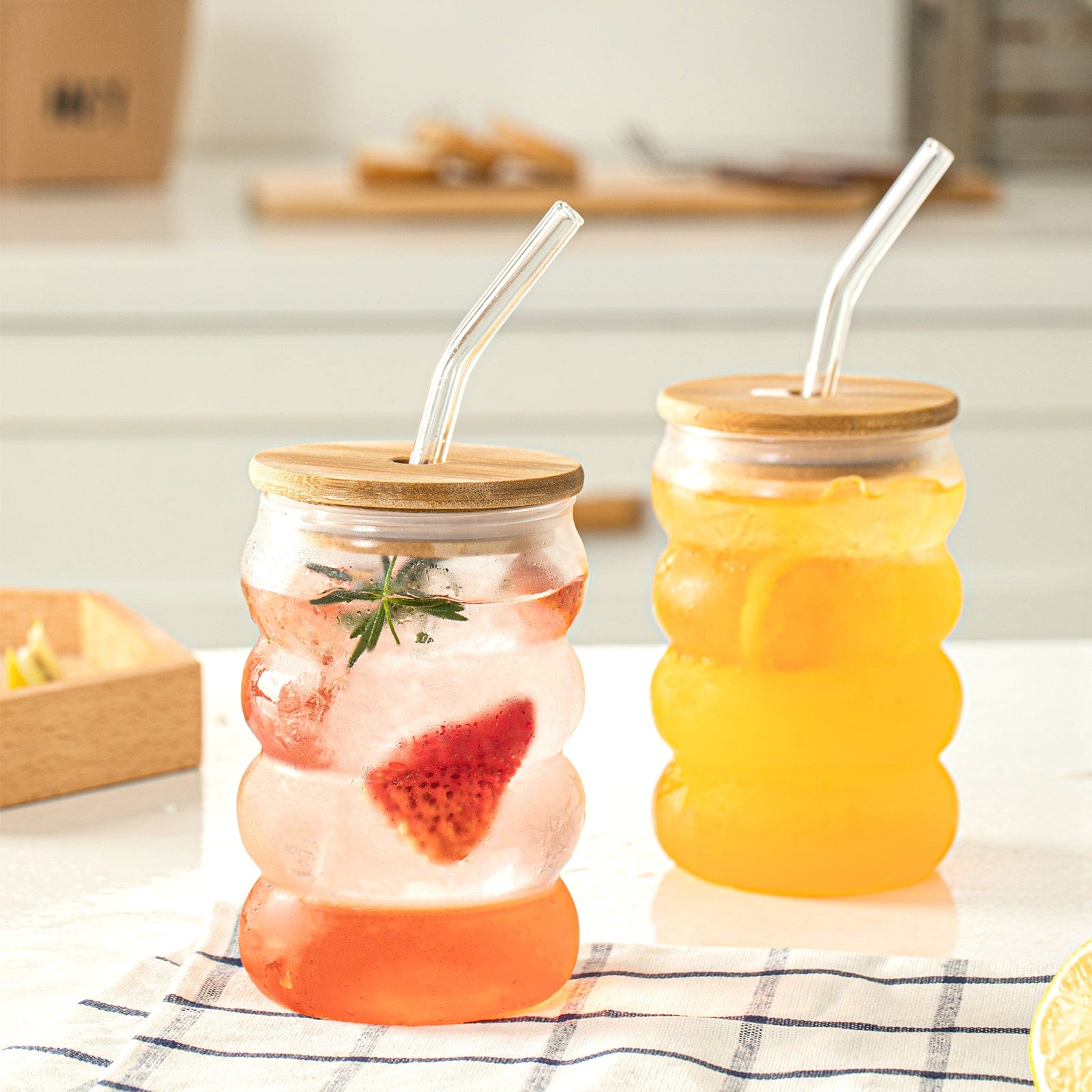 Bubble Glass Cup with Wooden Lid and Straw | 16 oz (approx. 470 ml) - Premium  - Shop now at San Rocco Italia
