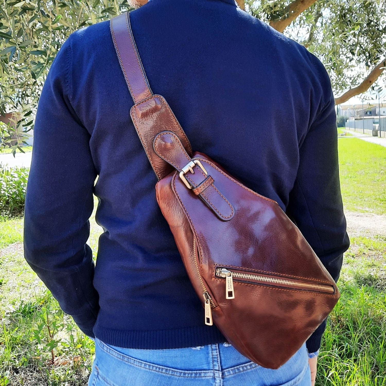 Kevin - Leather crossover bag | TL142195 men's sling bag - Premium Leather bags for men - Shop now at San Rocco Italia