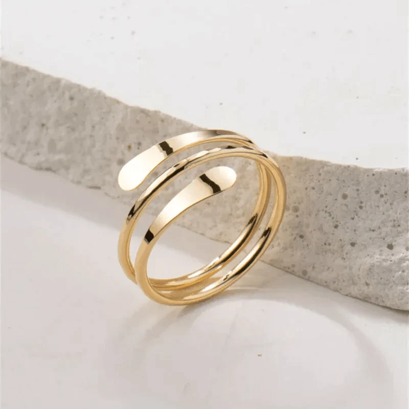 Handmade Hammered Spiral Ring | 14K Gold Filled - Premium Rings - Shop now at San Rocco Italia