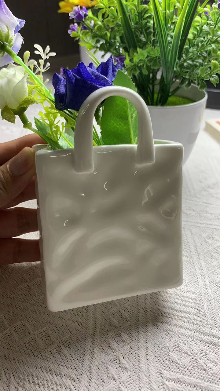 Small Porcelain Handbag Vases | White and Silver - Premium Vase - Just €37.95! Shop now at San Rocco Italia