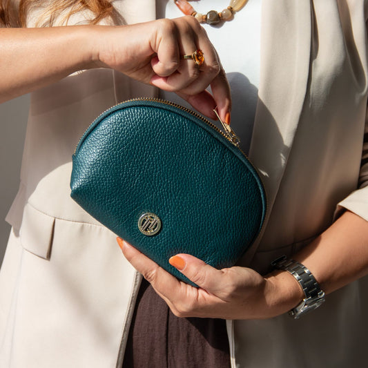 Vera - Soft leather toiletry case