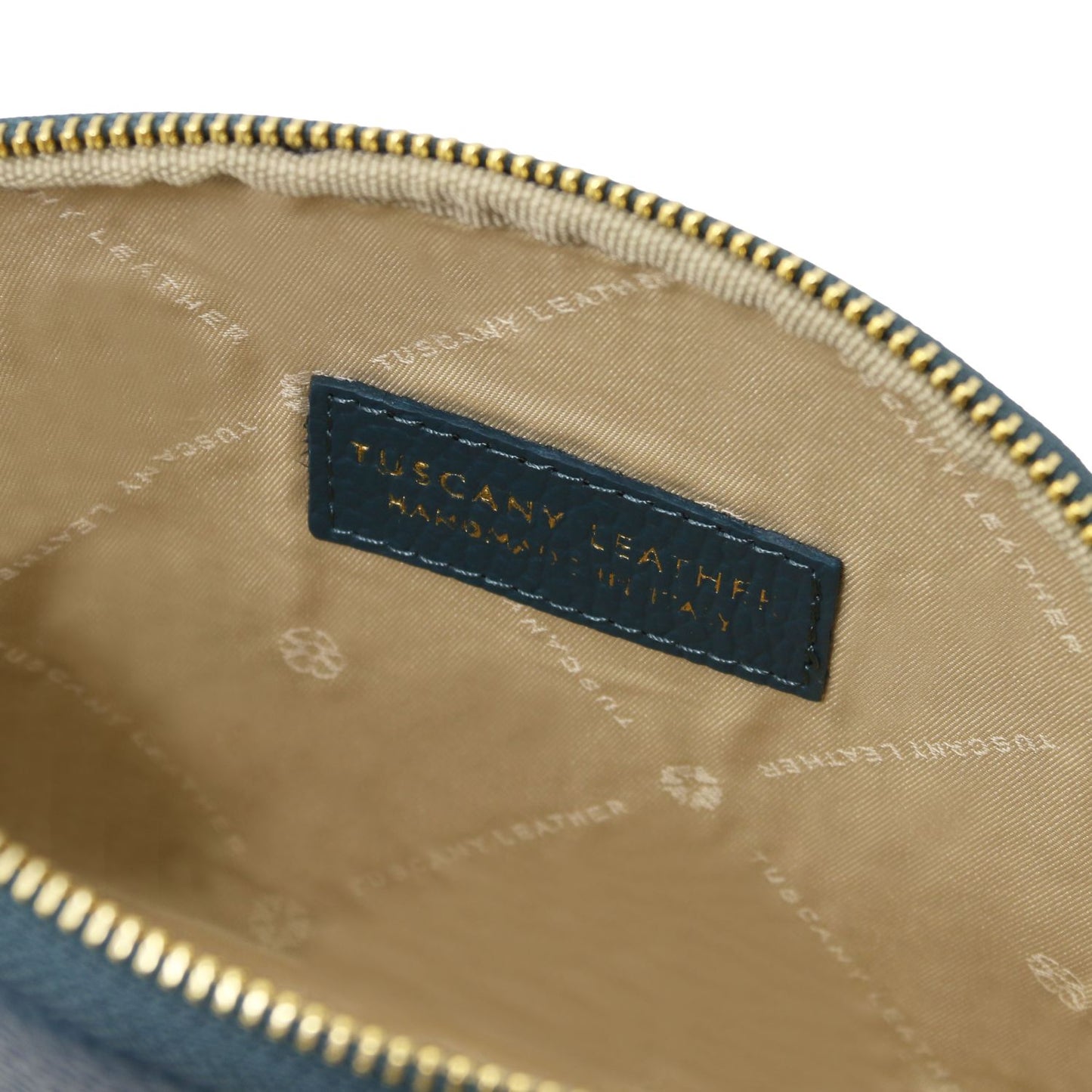Vera - Soft leather toiletry case | TL142438