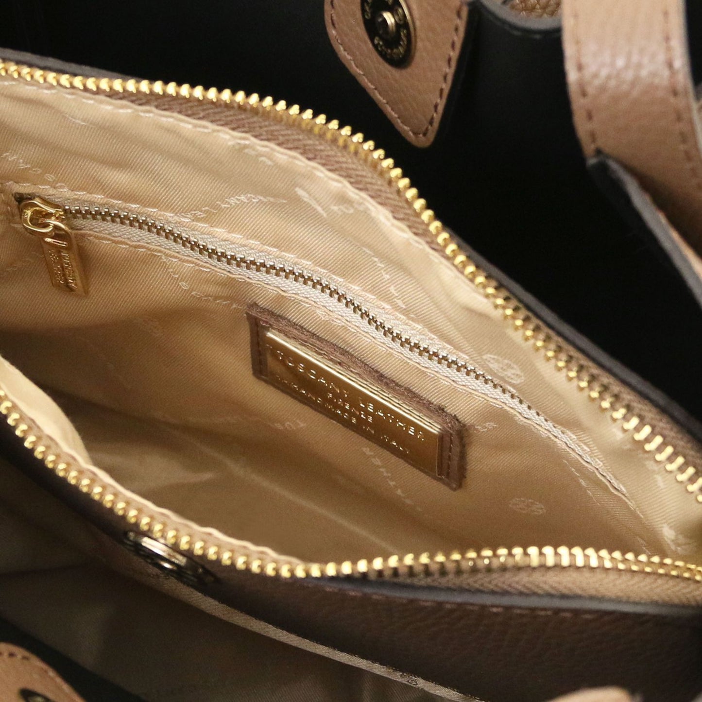 Soave - Soft leather handbag | TL142583