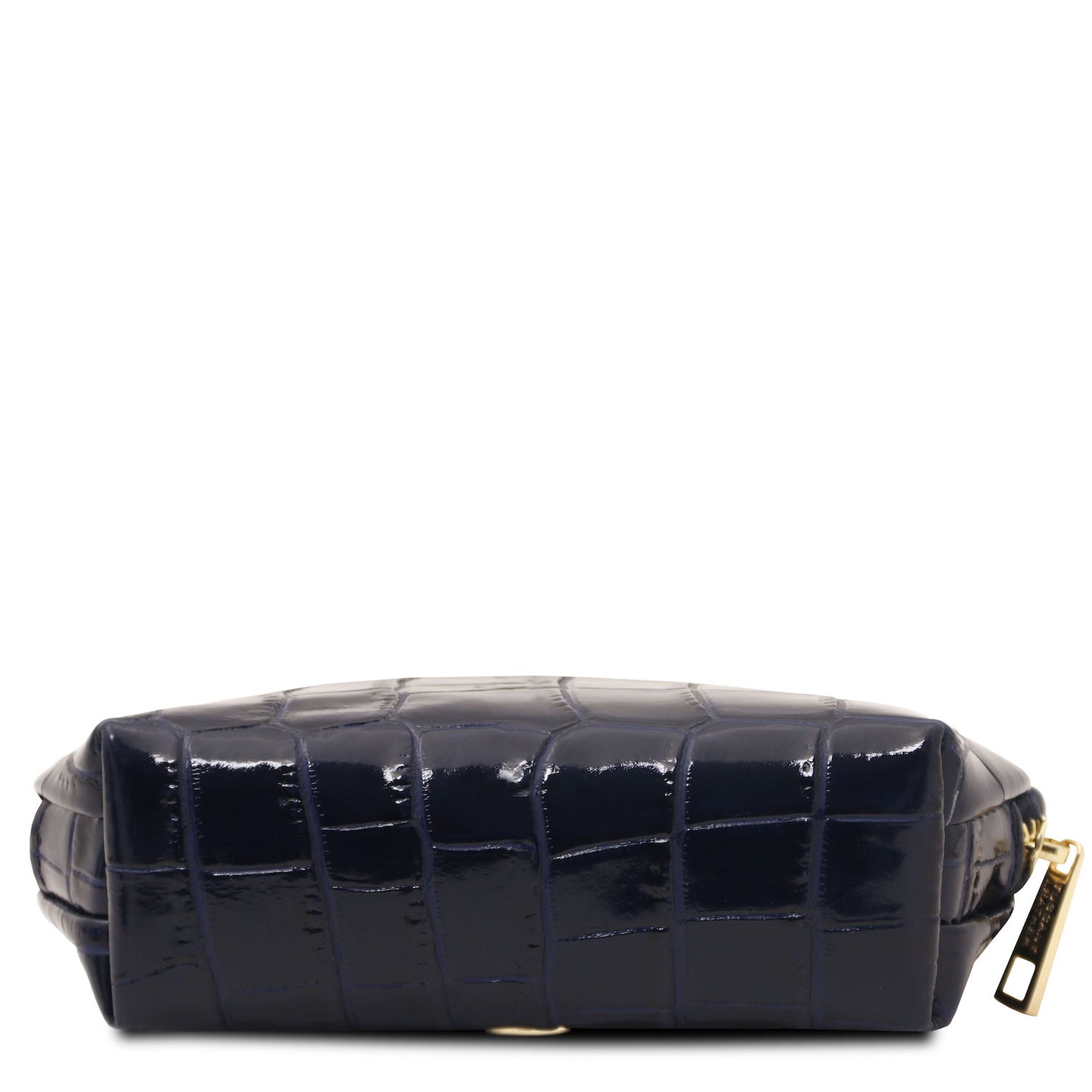 Vera - Croc print leather toiletry case | TL142514 in dark blue embossed leather with semi-rigid structure and gold-tone zipper sobre fundo branco