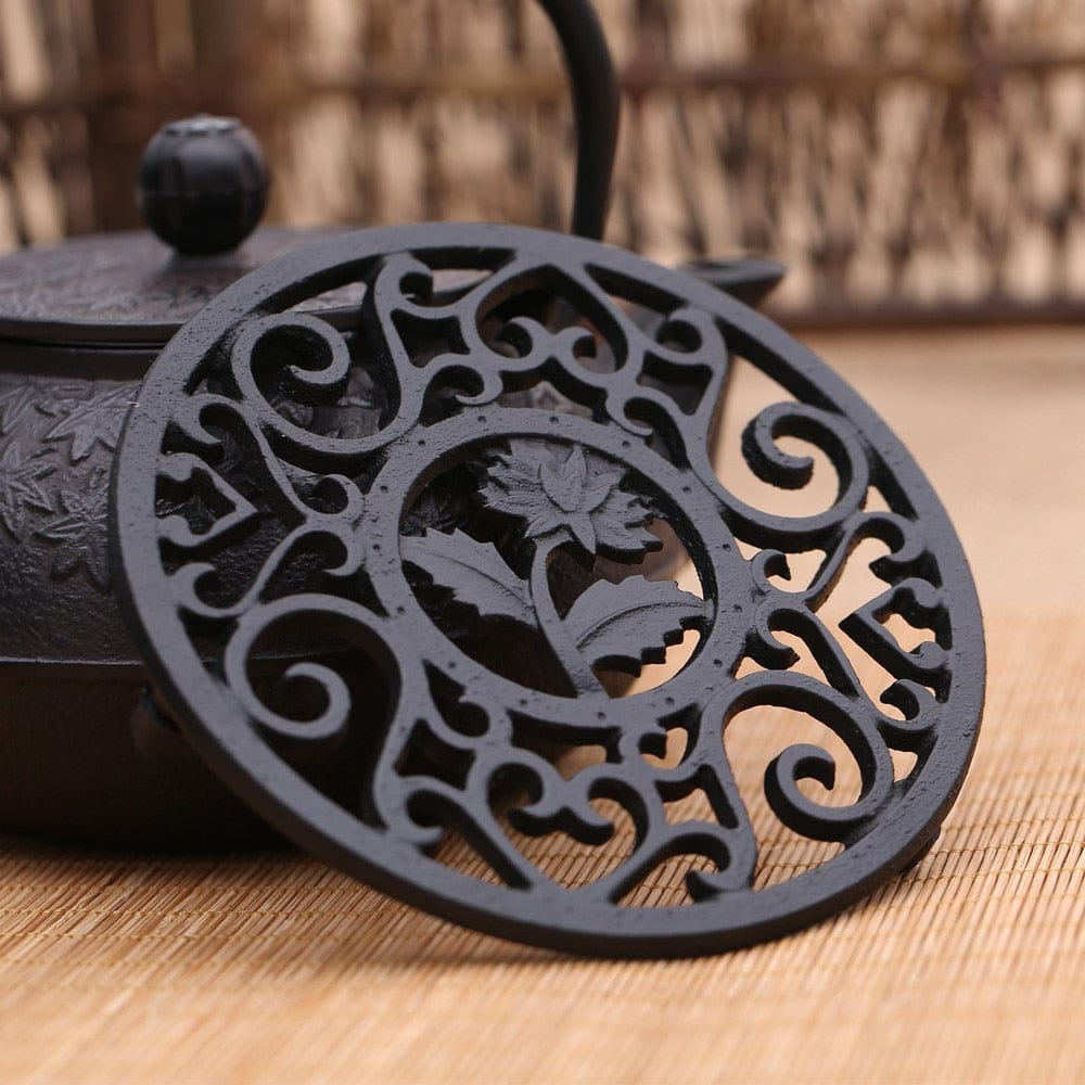 Chrysanthemum Cast Iron Trivet with Legs | 13.8 cm (5.43 inches) - Premium  - Just €28.95! Shop now at San Rocco Italia