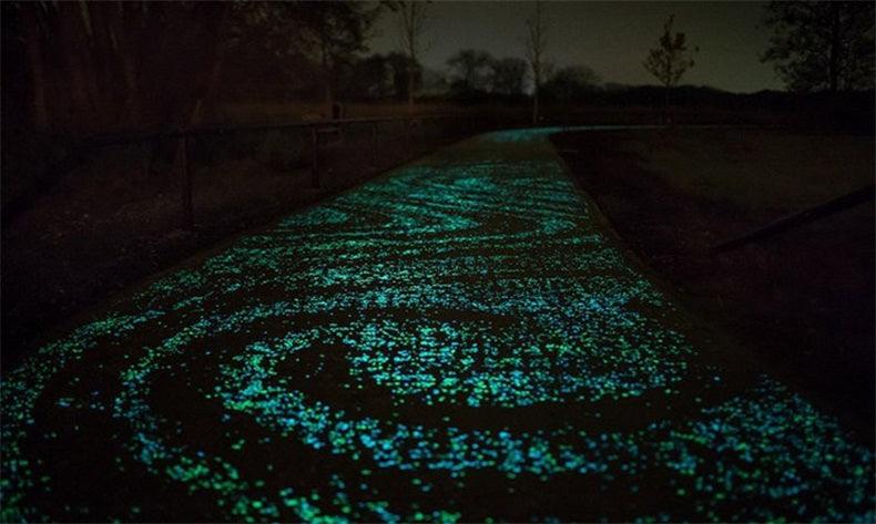 Glow in the Dark Pebbles - Premium Garden - Just €15.95! Shop now at San Rocco Italia