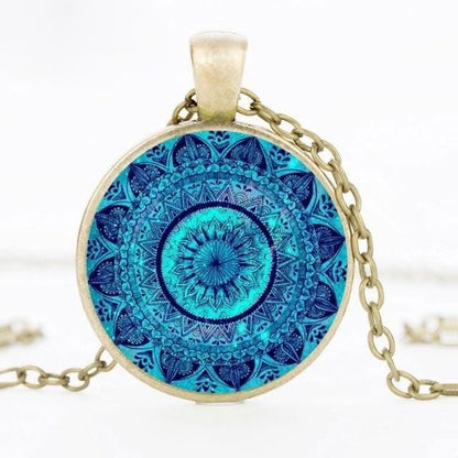 Vintage-style Glass Dome Pendant Necklace - Premium Jewelry - Just €10.95! Shop now at San Rocco Italia