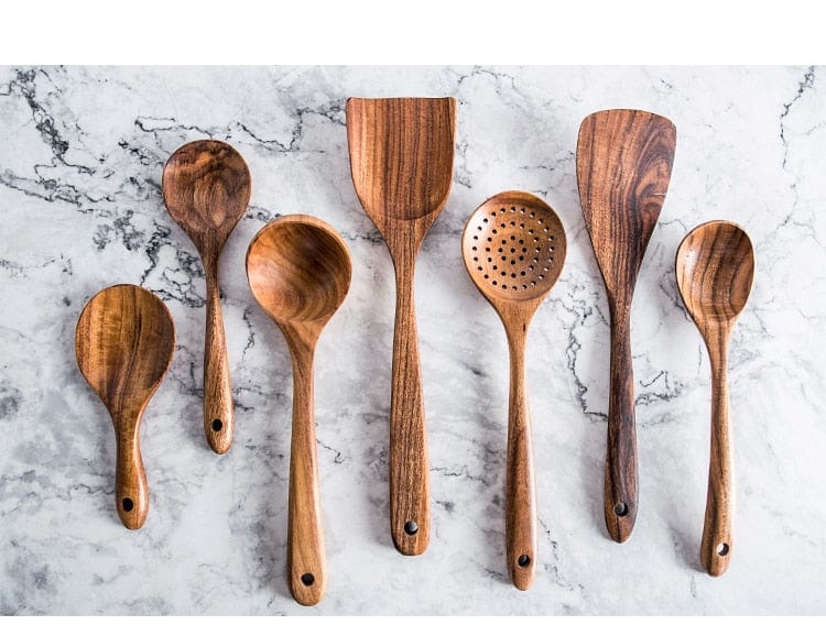 https://sanroccoitalia.it/cdn/shop/products/san-rocco-italia-kitchen-utensils-teak-kitchen-utensils-4-or-7-piece-set-7-piece-set-22700549013692.jpg?v=1693915689&width=1445