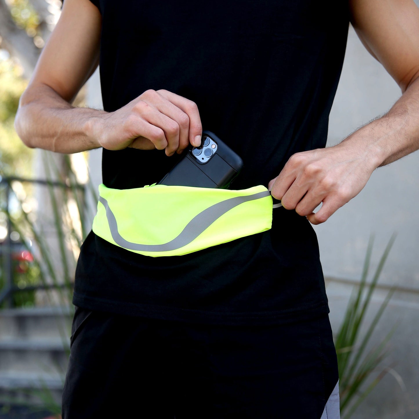 Rhythm Water-Resistant Reflective Running Belt Bag - Premium Sports & Entertainment - Just €47.95! Shop now at San Rocco Italia